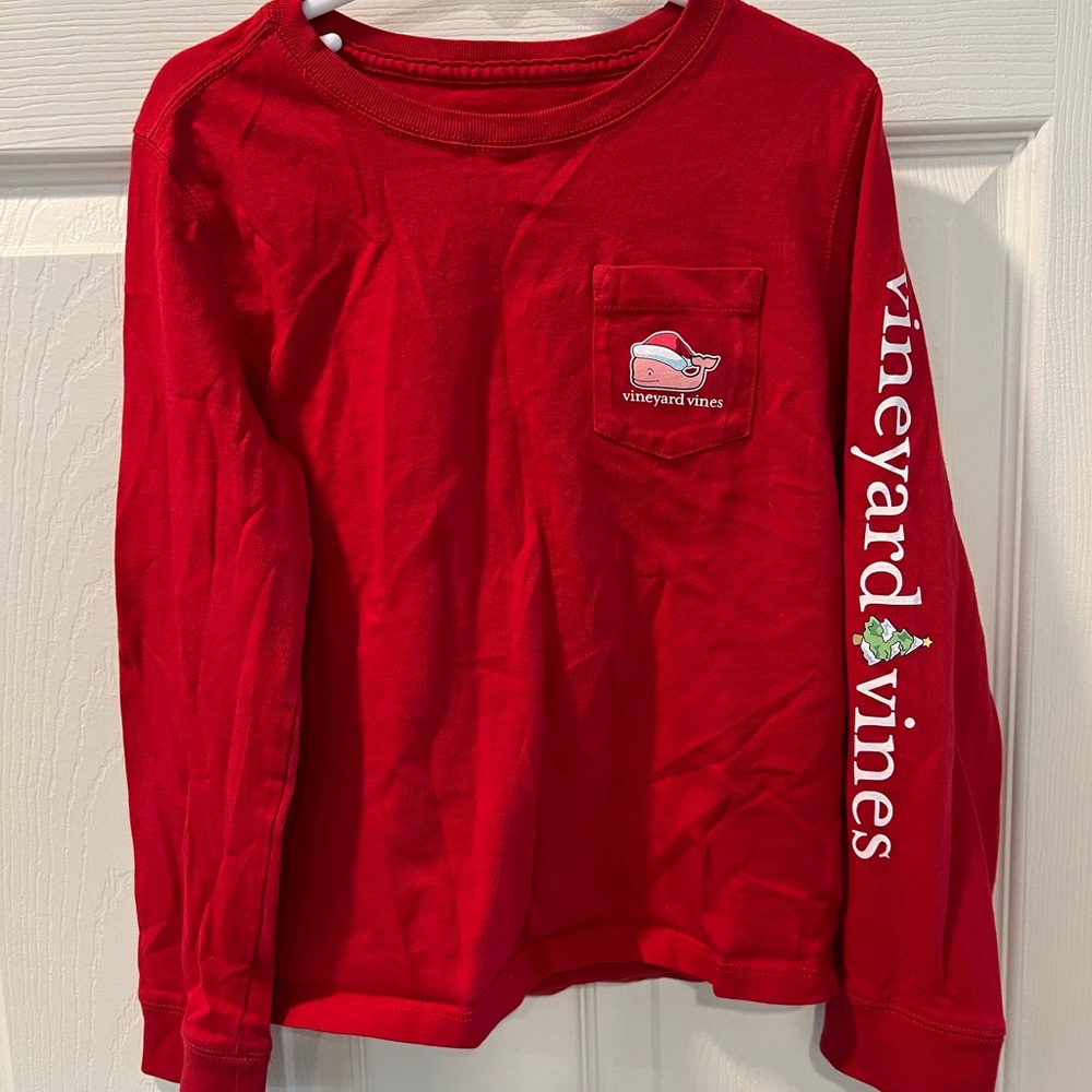 Red Christmas Vineyard Vines long sleeve shirt xs (5/6)